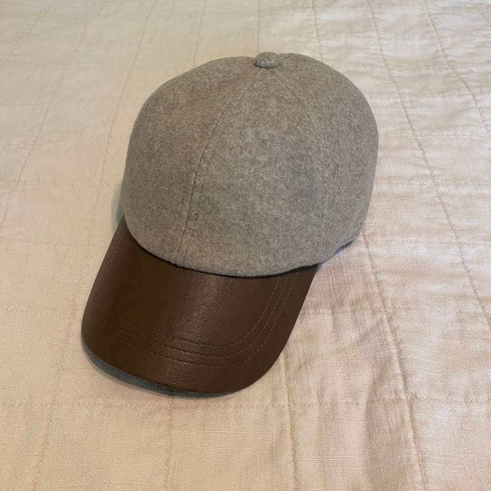 Universal Thread Ballcap